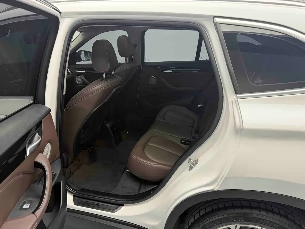 BMW X1 2022 sDrive25Li Leading Edition