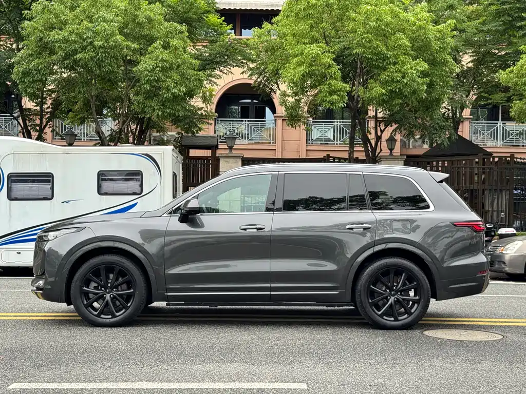 Lemon ONE 2021 Model, Extended Range 6-Seater Edition