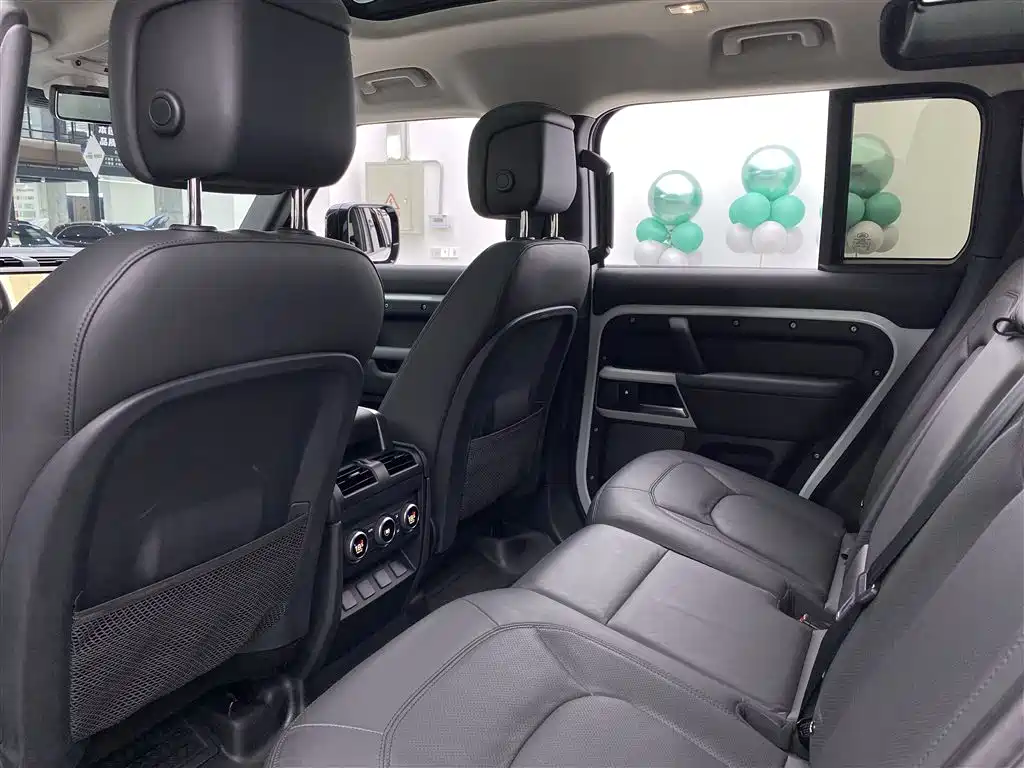 Land Rover Defender 2023 Edition 110 3.0T P400 Dark Special Edition