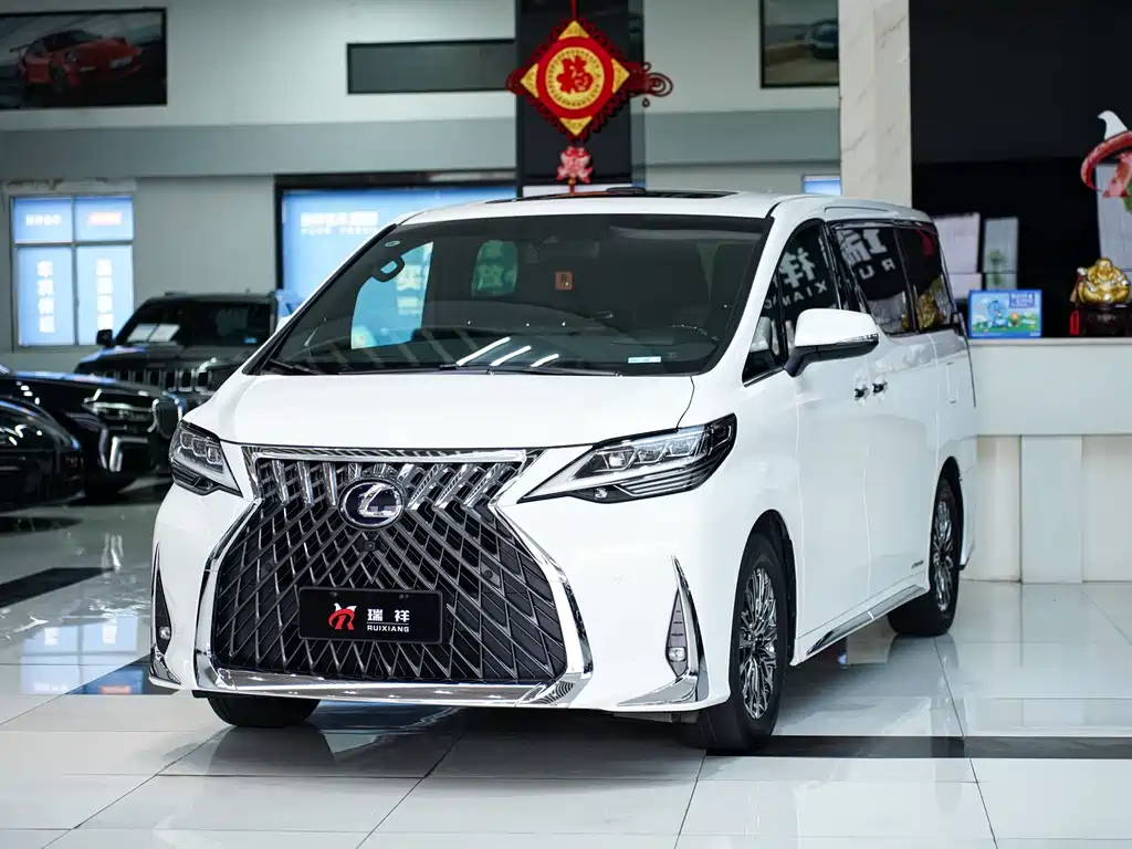 Lexus LM 2020 300h 7-seat Junya Edition