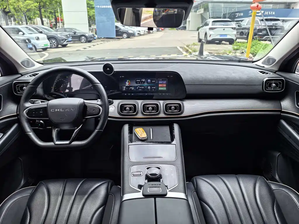Ruihu 9 2023 Edition 2.0T Dual Clutch 2WD Luxury Version 5-seat
