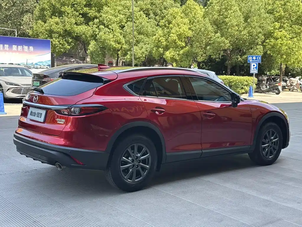 Mazda CX-4 2020 2.0L Automatic Two-wheel Drive Skyactiv-i Version