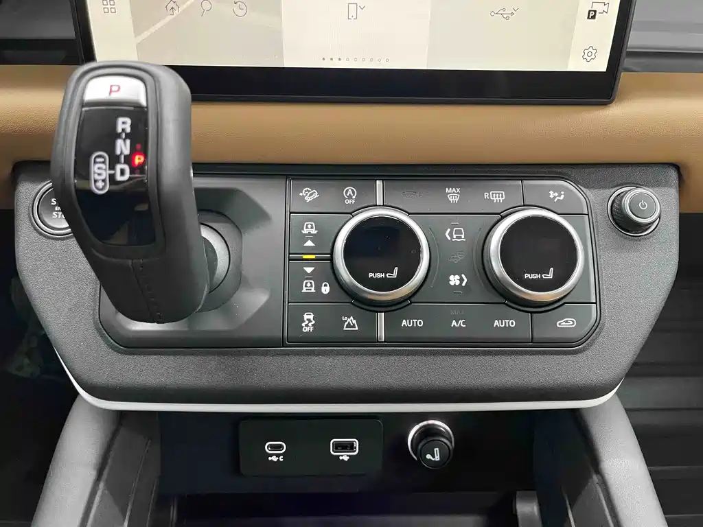 Land Rover Defender 2024 110 3.0T P400 Dark Special Edition