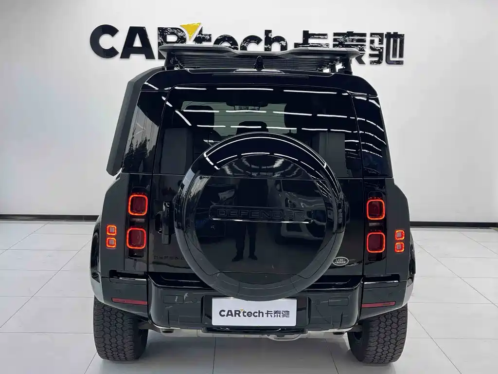 Land Rover Defender 2024 110 3.0T P400 Dark Special Edition