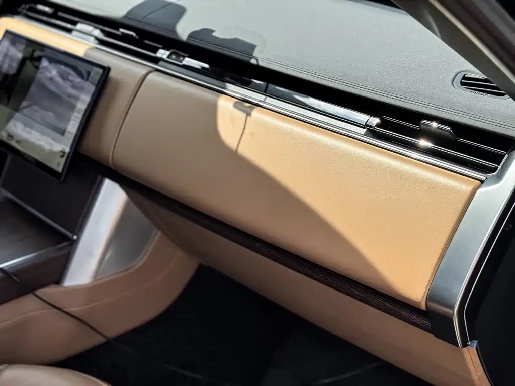 Range Rover 2024 Edition 3.0 L6 360PS Grand Edition