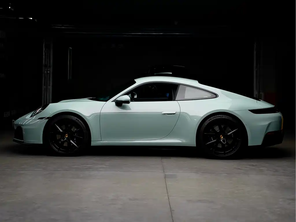 Porsche 911 2025 Carrera 3.0T