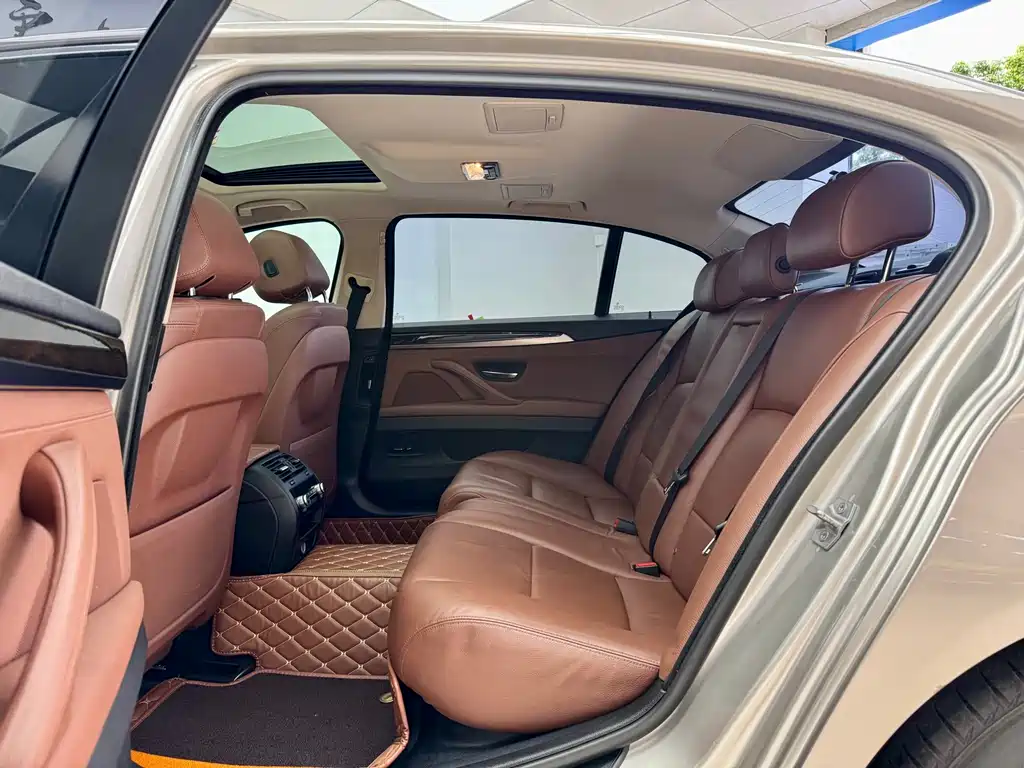 BMW 5 Series 2014 528Li Leading Edition