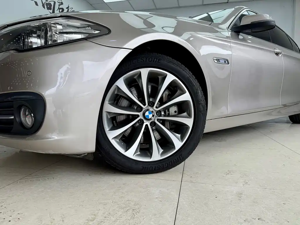 BMW 5 Series 2014 528Li Leading Edition