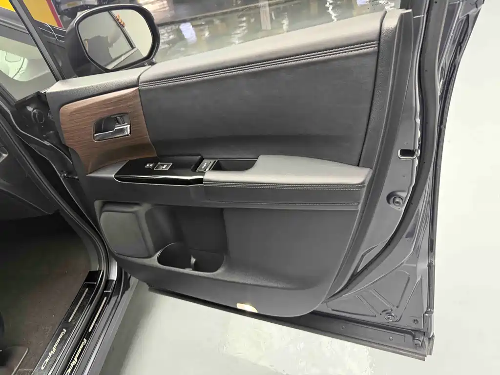 Odyssey 2022 2.0L e:HEV Shining Edition