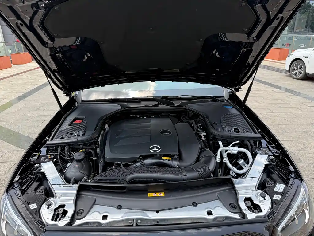 Mercedes-Benz E-Class 2023 E 300 L Fashion Edition