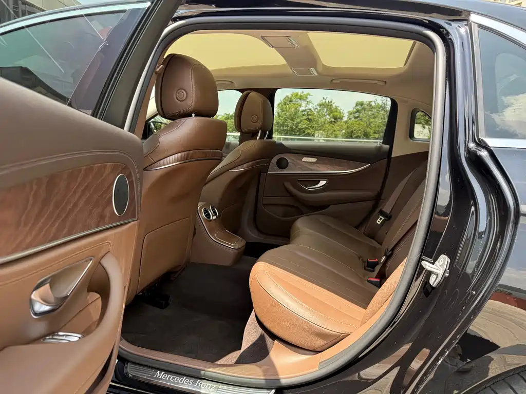 Mercedes-Benz E-Class 2023 E 300 L Fashion Edition