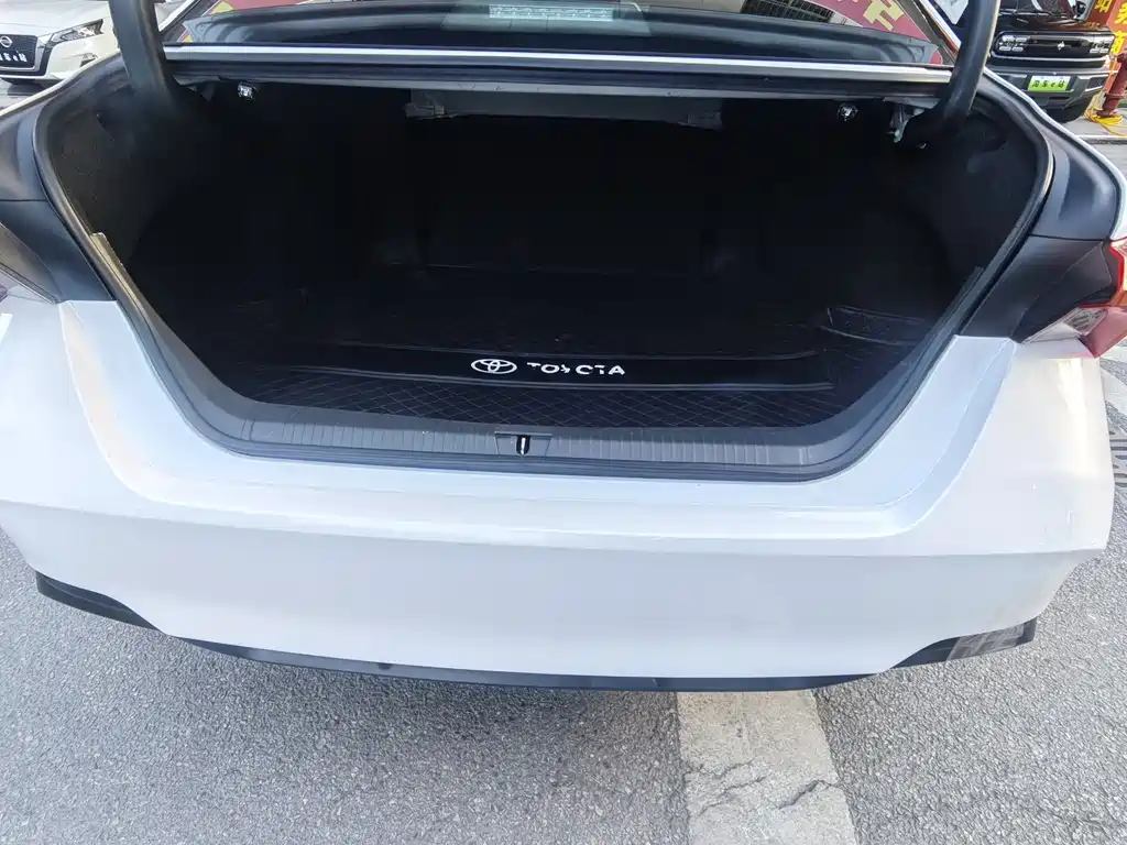 Asia Dragon 2019款 Hybrid 2.5L XLE Prestige Edition National V