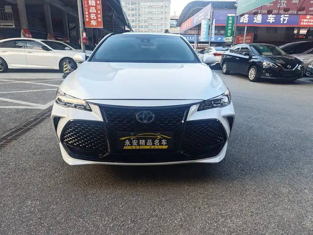 Asia Dragon 2019款 Hybrid 2.5L XLE Prestige Edition National V