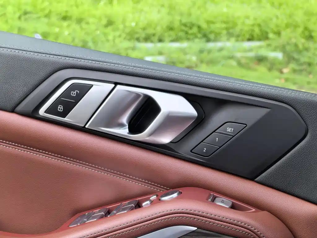 BMW X5 2022 Model Refresh xDrive 40Li Luxury Edition M Sport Package