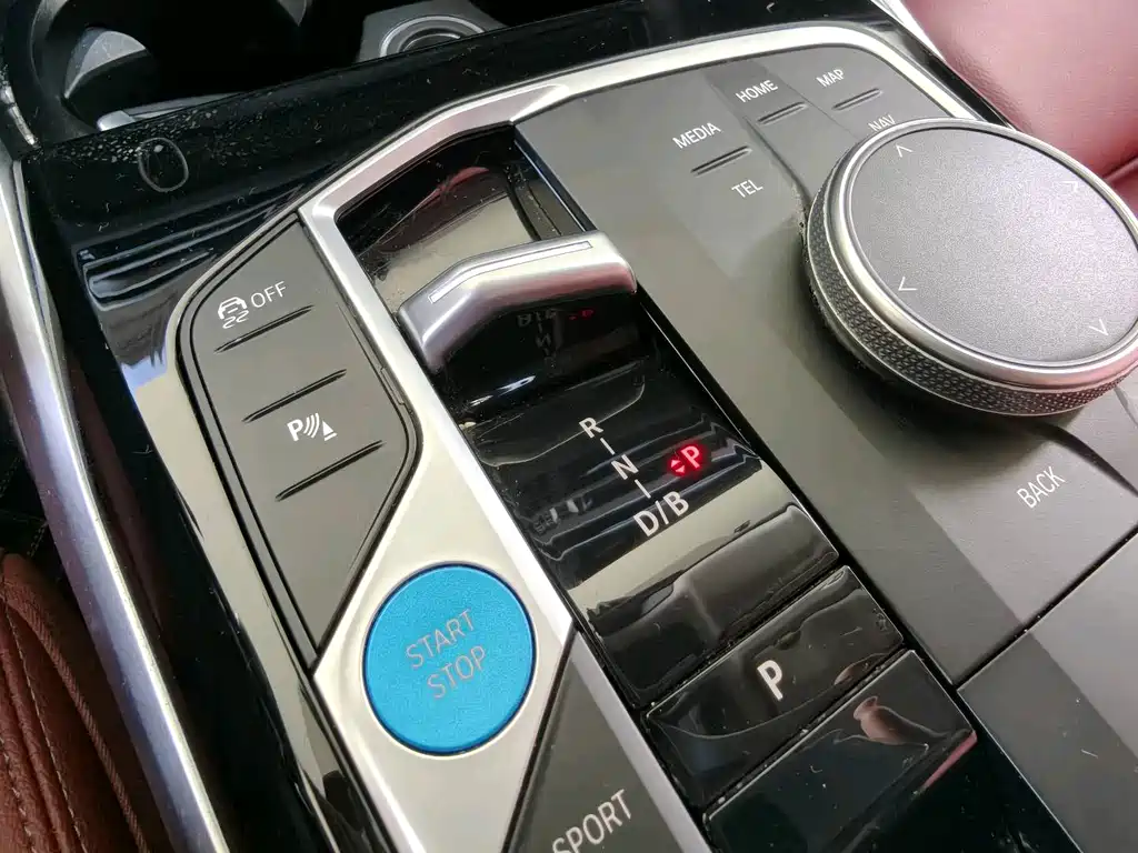 BMW i3 2022 eDrive 35 L