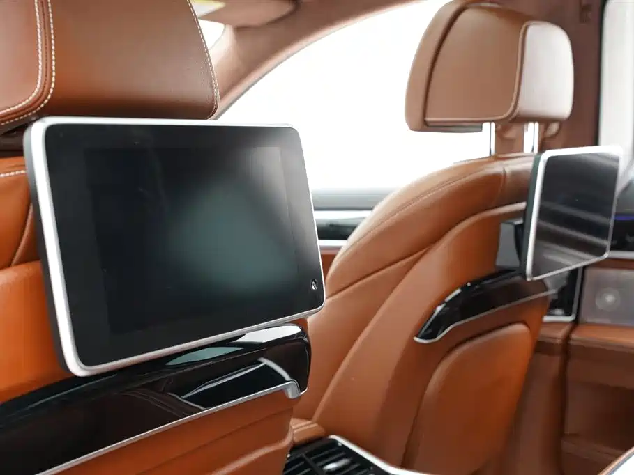 BMW 7 Series 2018 740Li xDrive Luxury Edition M Sport Package