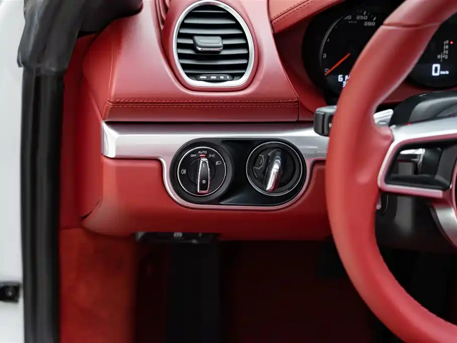 Porsche 718 Boxster 2.0T 2016 Model
