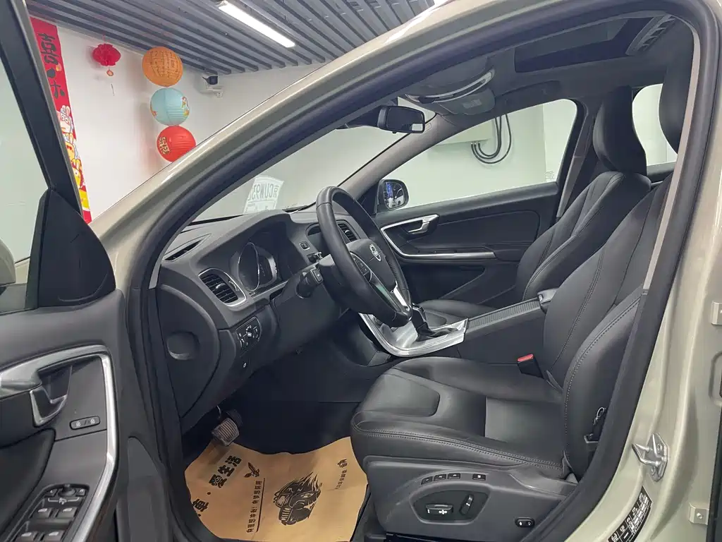 Volvo V60 2017 T5 Intelligent Comfort Edition National VI