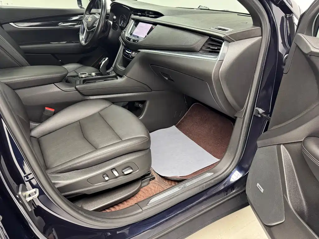 Cadillac XT5 2021 28T AWD Luxury Edition