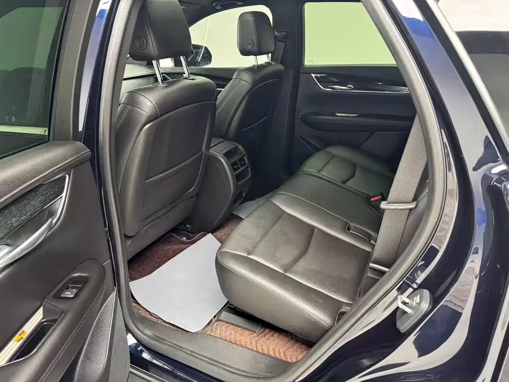 Cadillac XT5 2021 28T AWD Luxury Edition