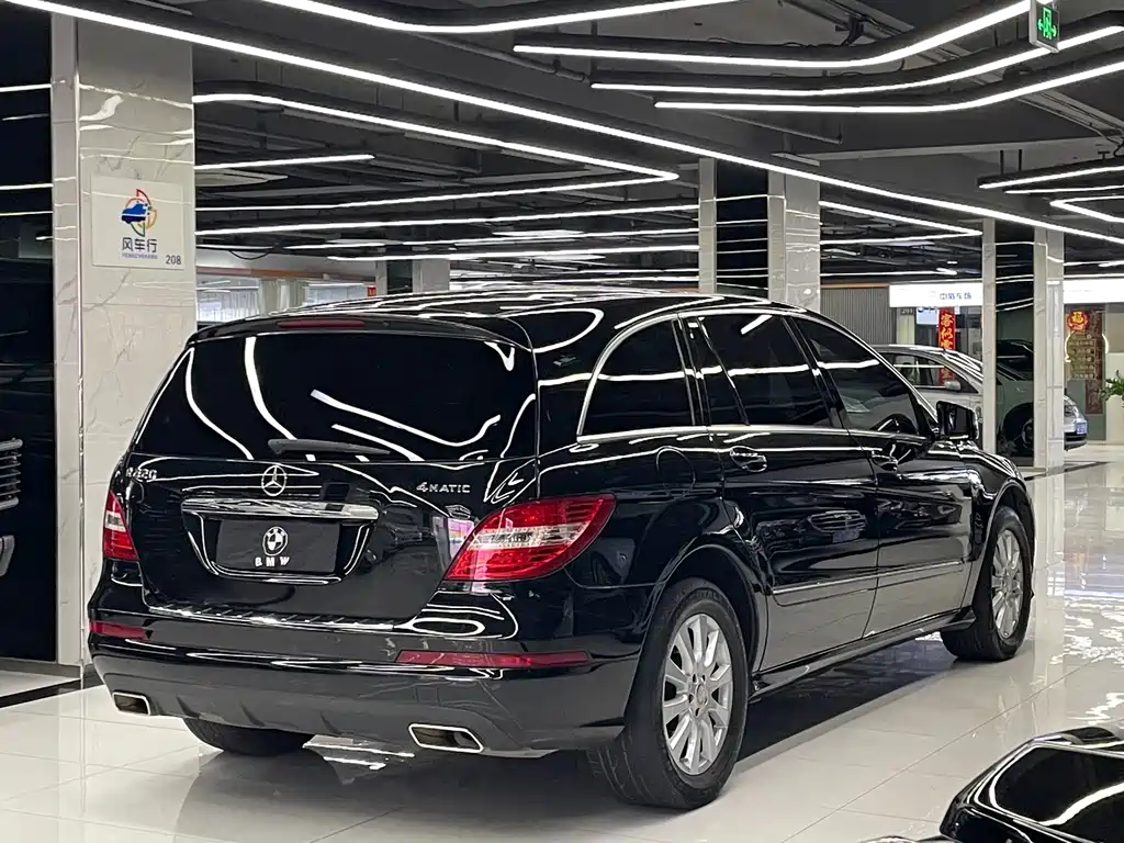 Mercedes-Benz R-Class 2017 R 320 4MATIC Business Edition Limited Edition
