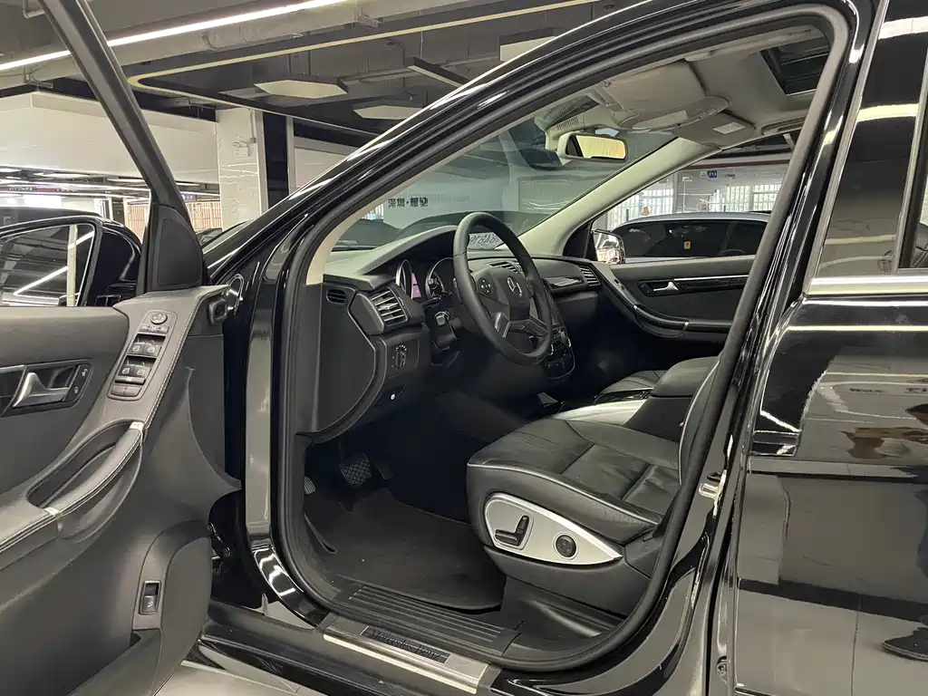 Mercedes-Benz R-Class 2017 R 320 4MATIC Business Edition Limited Edition