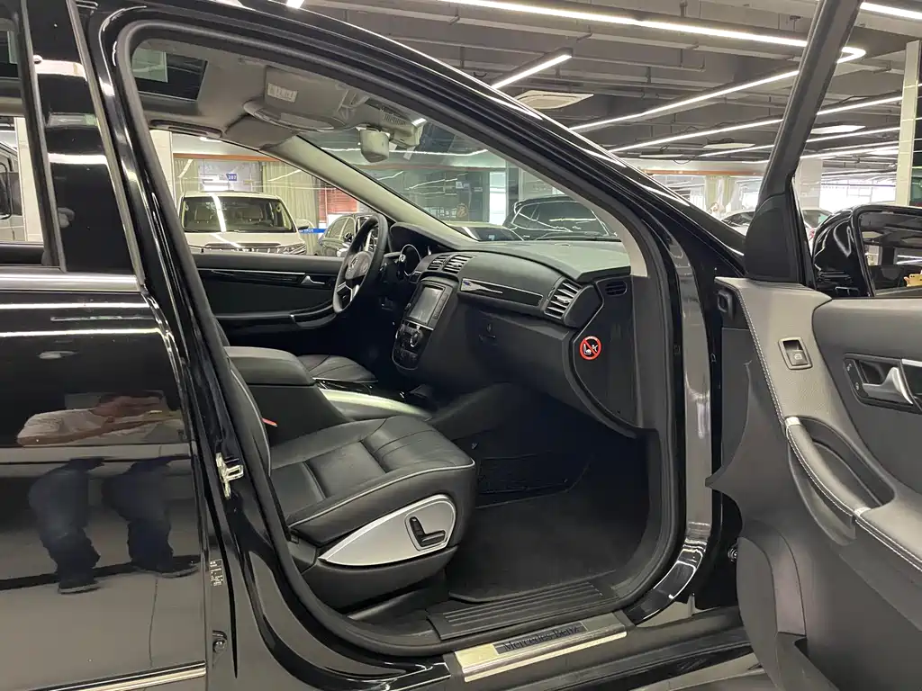 Mercedes-Benz R-Class 2017 R 320 4MATIC Business Edition Limited Edition