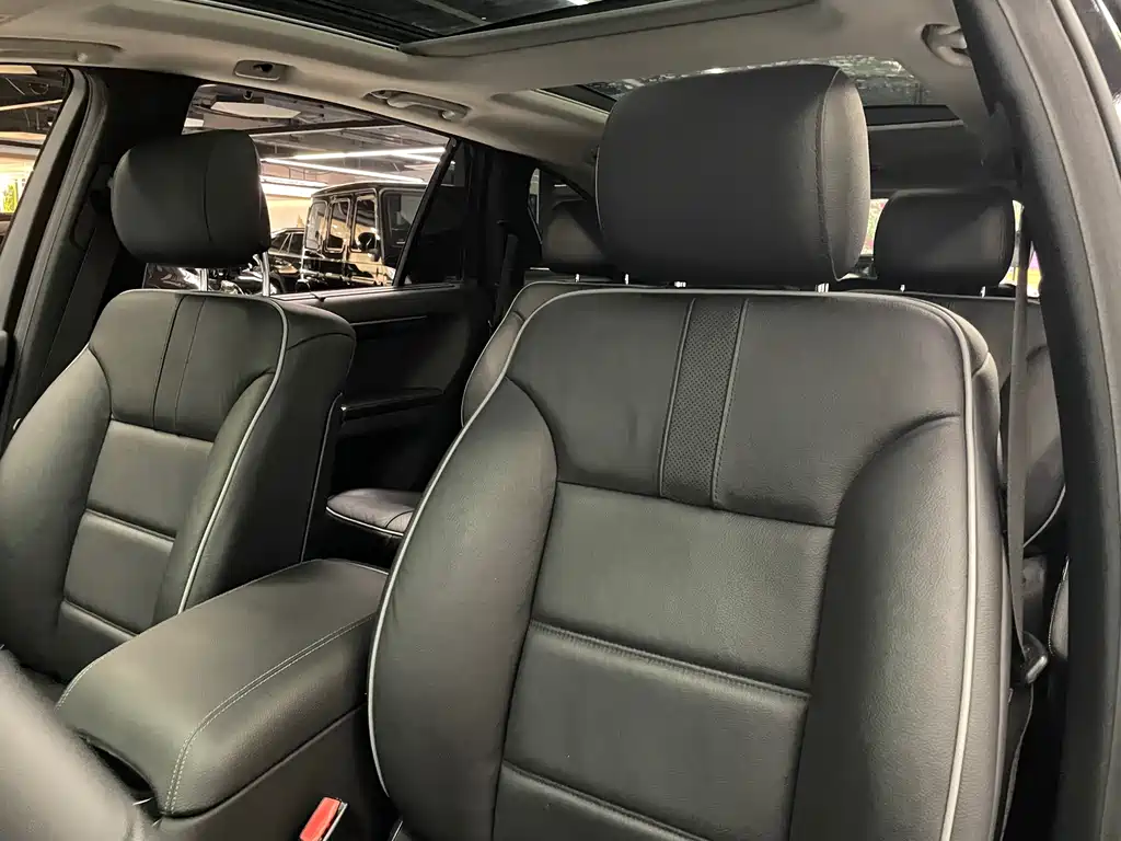Mercedes-Benz R-Class 2017 R 320 4MATIC Business Edition Limited Edition