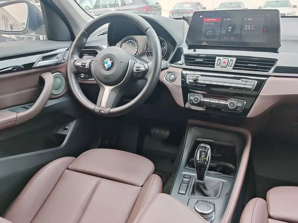 BMW X1 2022 sDrive25Li Leading Edition