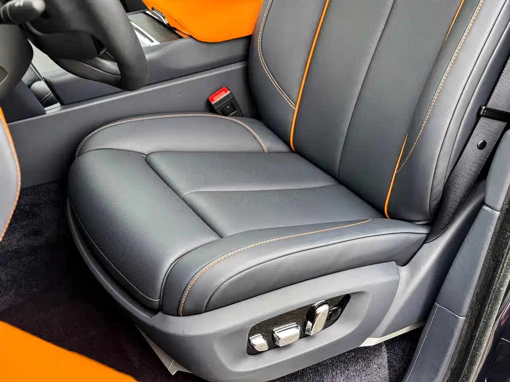Cullinan 2024 4-Seater Edition
