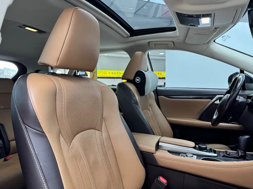 Lexus RX 2016 300 Two-wheel-drive Comfort Edition National V