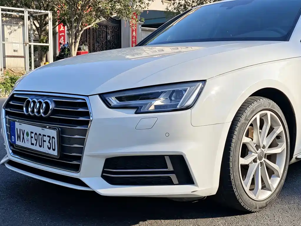 Audi A4L 2018 30th Anniversary Edition 40 TFSI Fashion Model