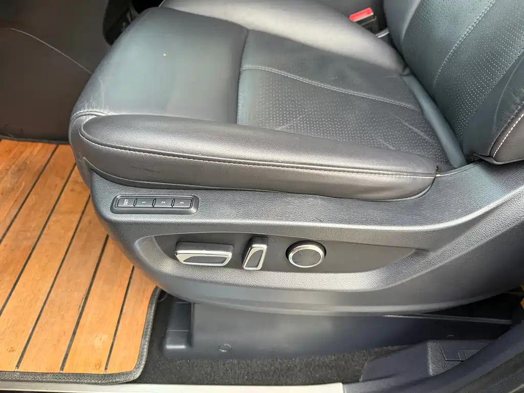 Chery M8 2021款 Lingxiu Series 390T ZunGui Version
