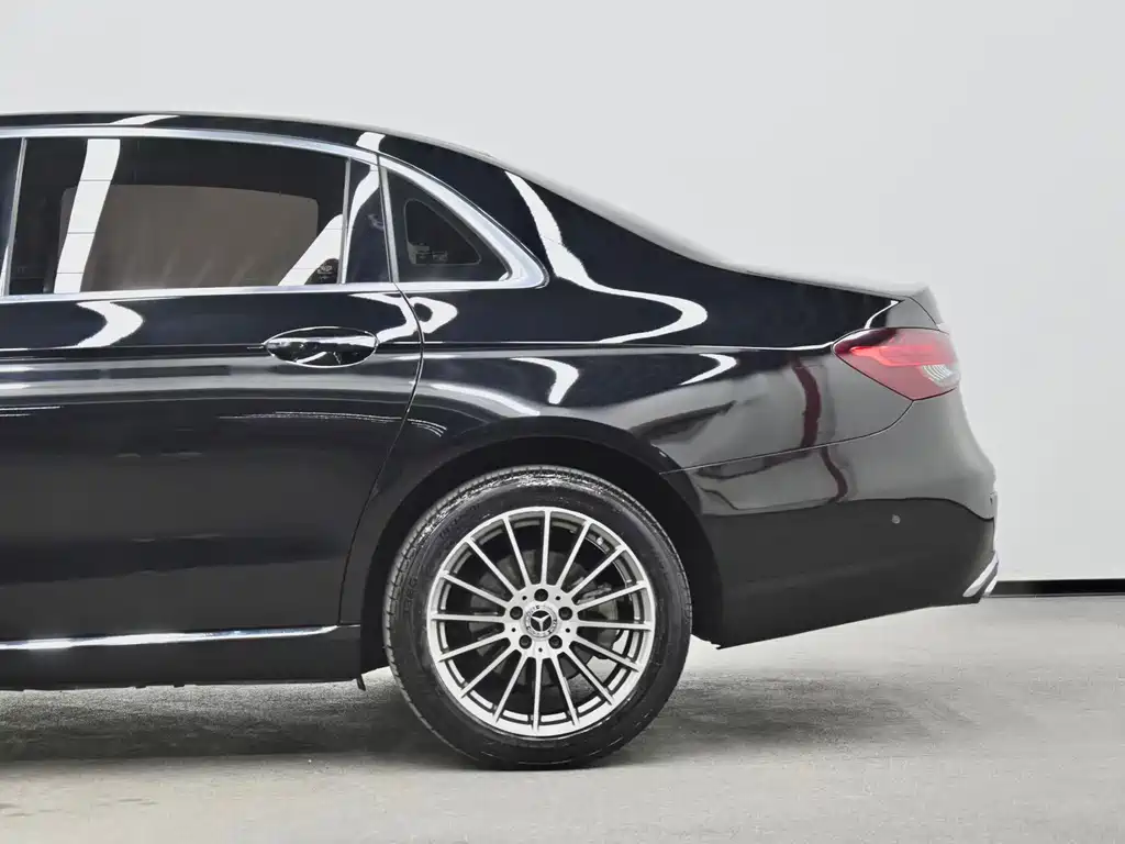 Mercedes-Benz E-Class 2023 E 260 L