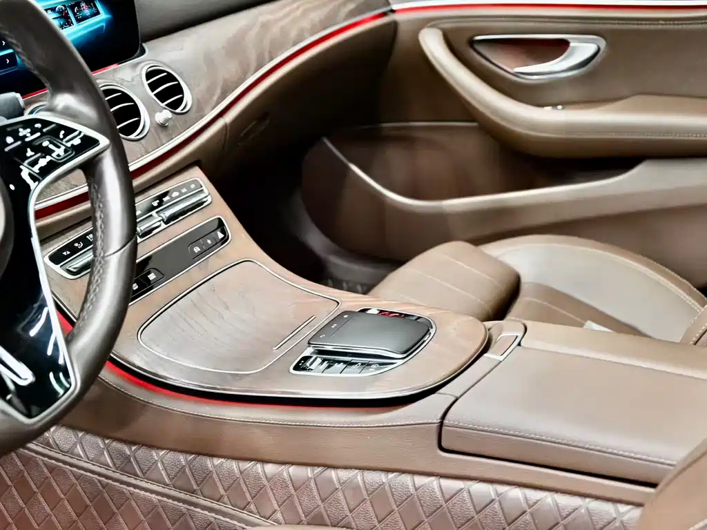 Mercedes-Benz E-Class 2023 E 260 L