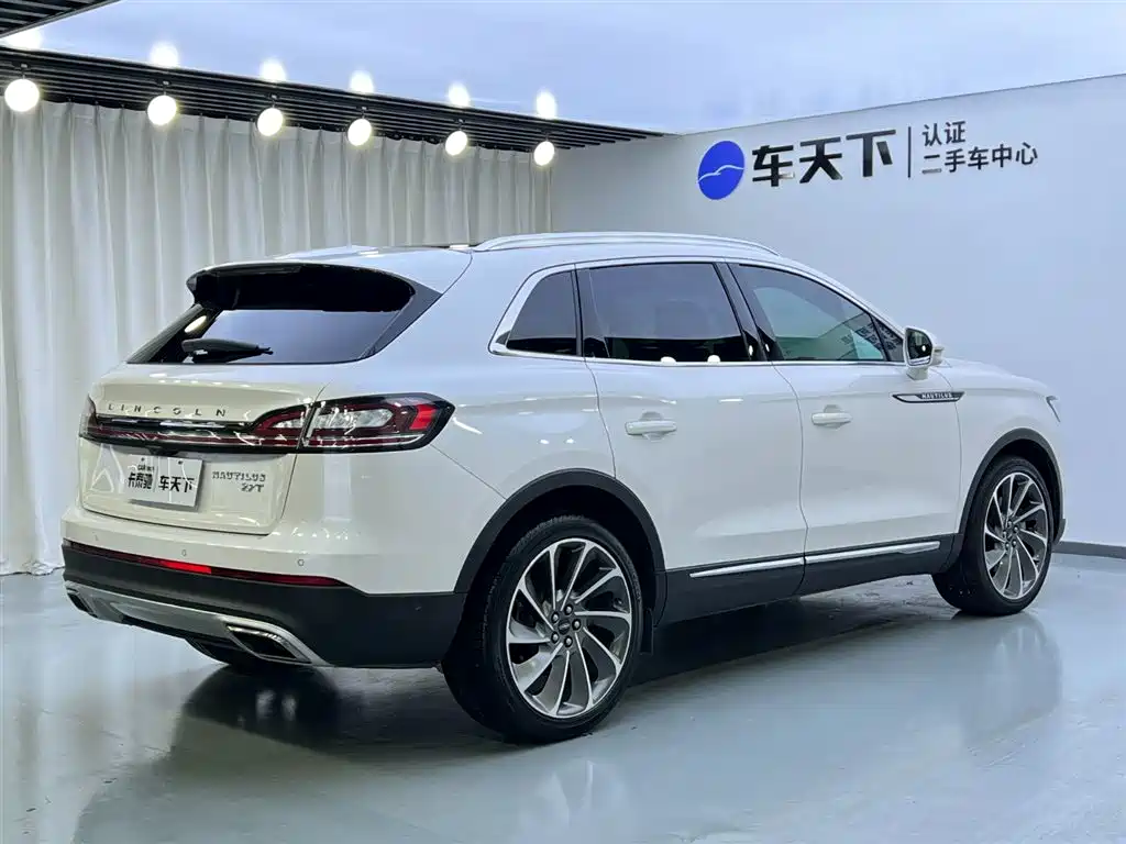 Navigator 2021 2.7T AWD Prestige Edition