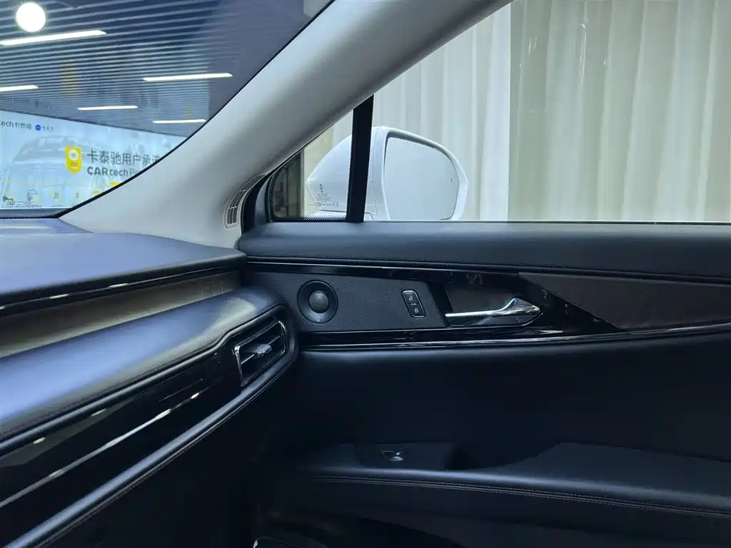 Navigator 2021 2.7T AWD Prestige Edition