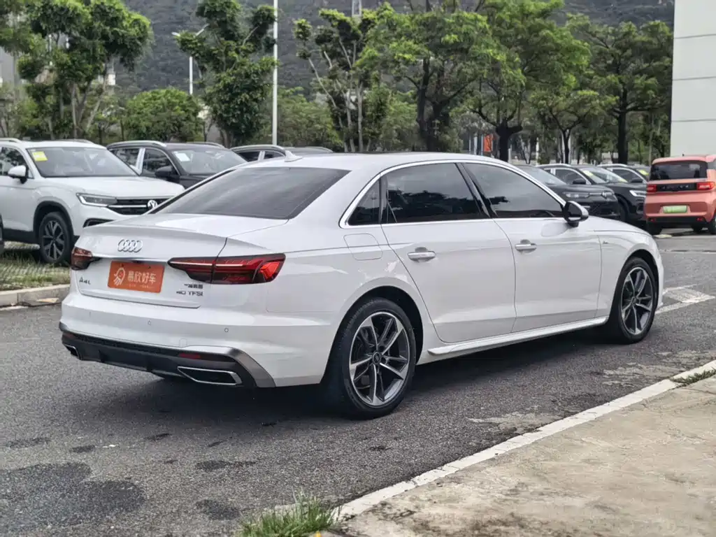 Audi A4L 2022 40 TFSI Sporty Dynamic Edition