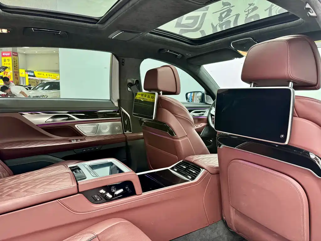 BMW 7 Series 2019 740Li xDrive Executive M Sport Package