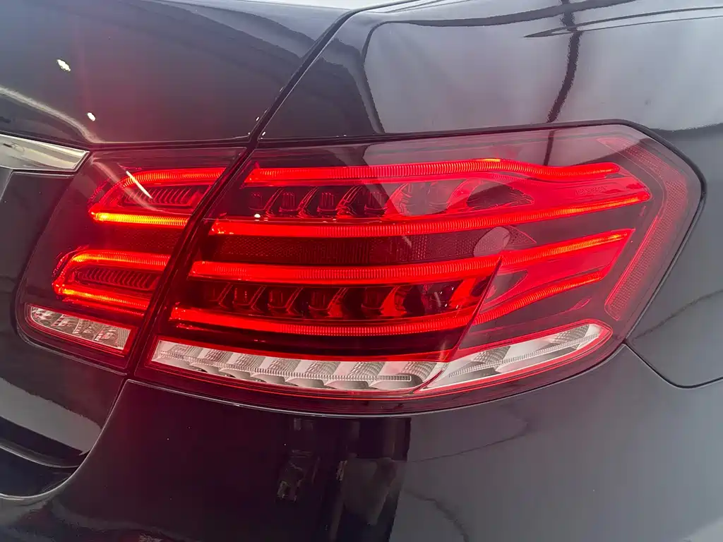 Mercedes-Benz E-Class 2014 E 260 L Luxury Edition