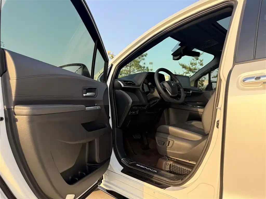 Sienna 2023 2.5L Hybrid Prestige Edition