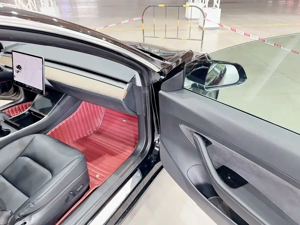Model 3 Standard Range Rear-Wheel Drive Upgrade Version 2020