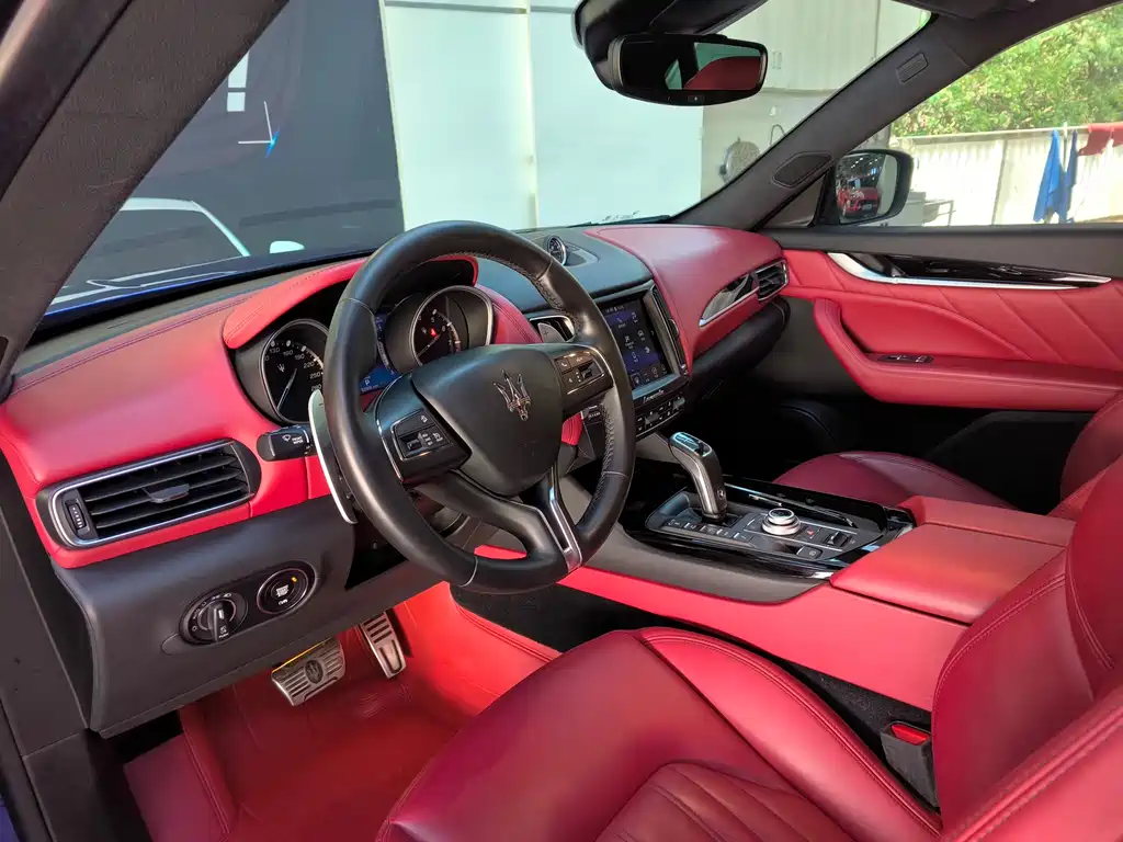 Levante 2019 3.0T Standard Edition Euro VI
