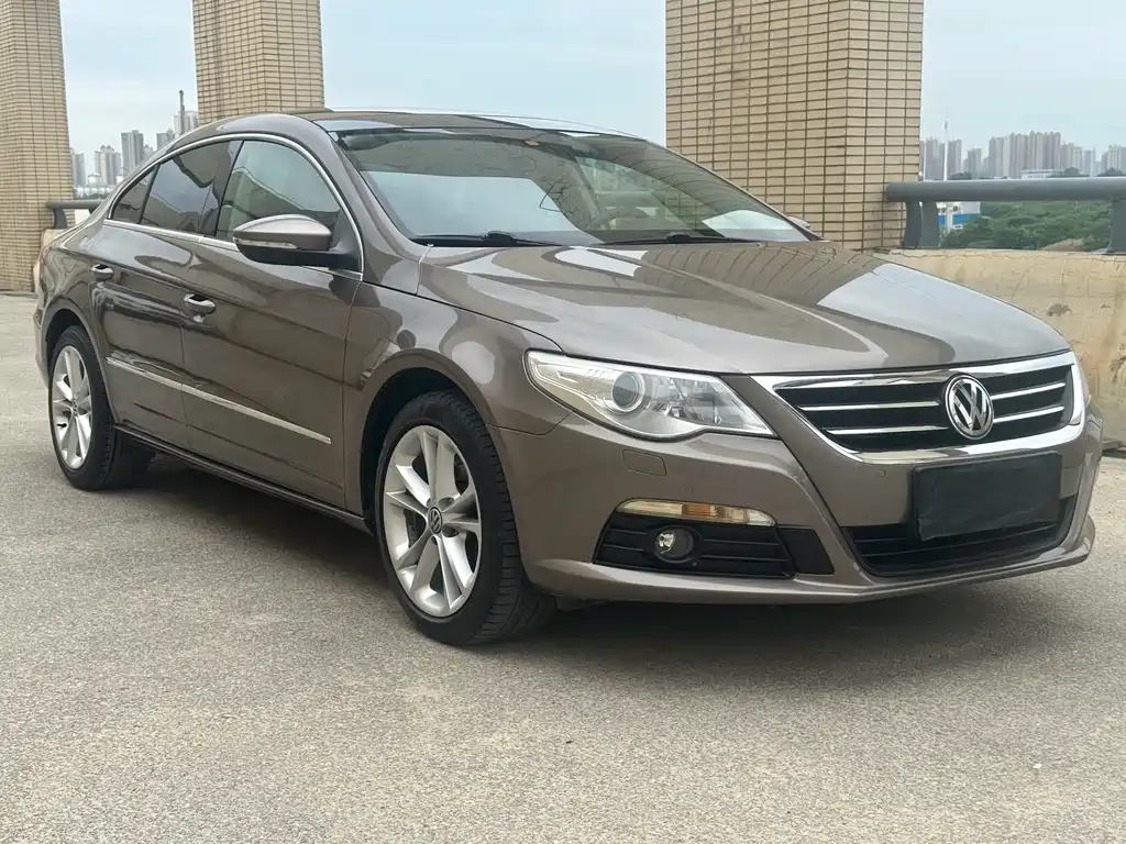 One Auto-Volkswagen CC 2011 Model Luxury Edition
