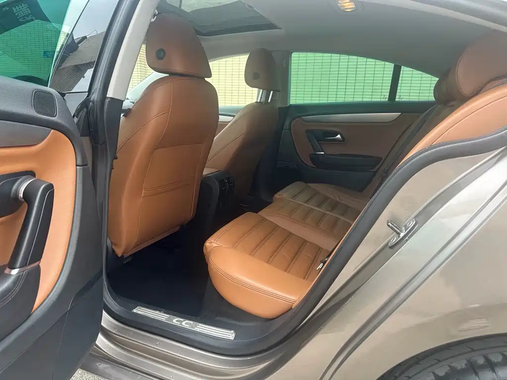 One Auto-Volkswagen CC 2011 Model Luxury Edition