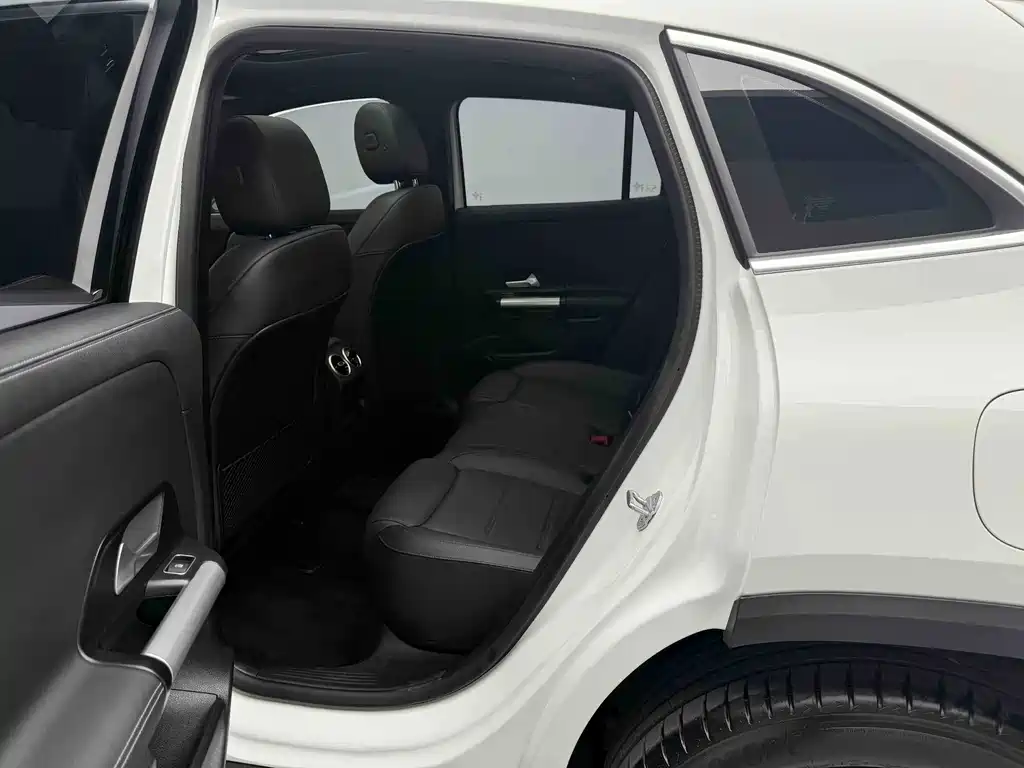Mercedes-Benz GLA 2023 Facelift GLA 200