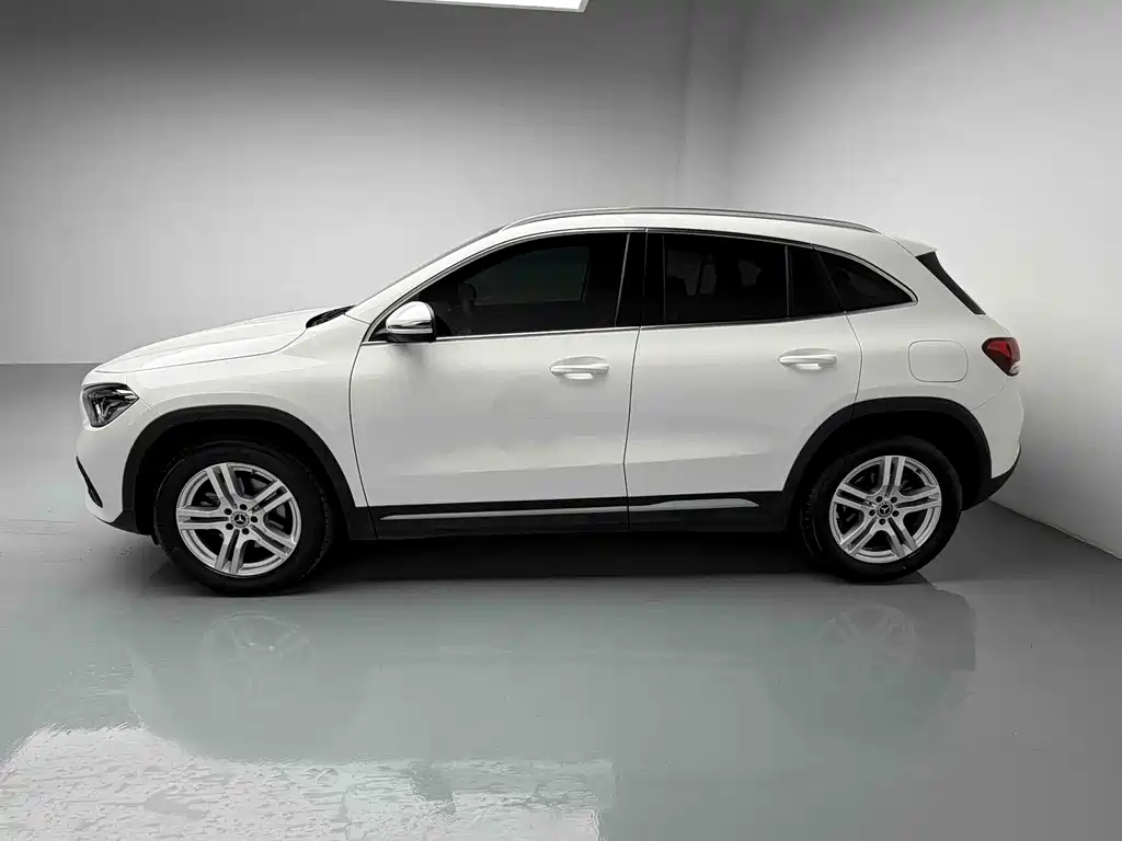 Mercedes-Benz GLA 2023 Facelift GLA 200