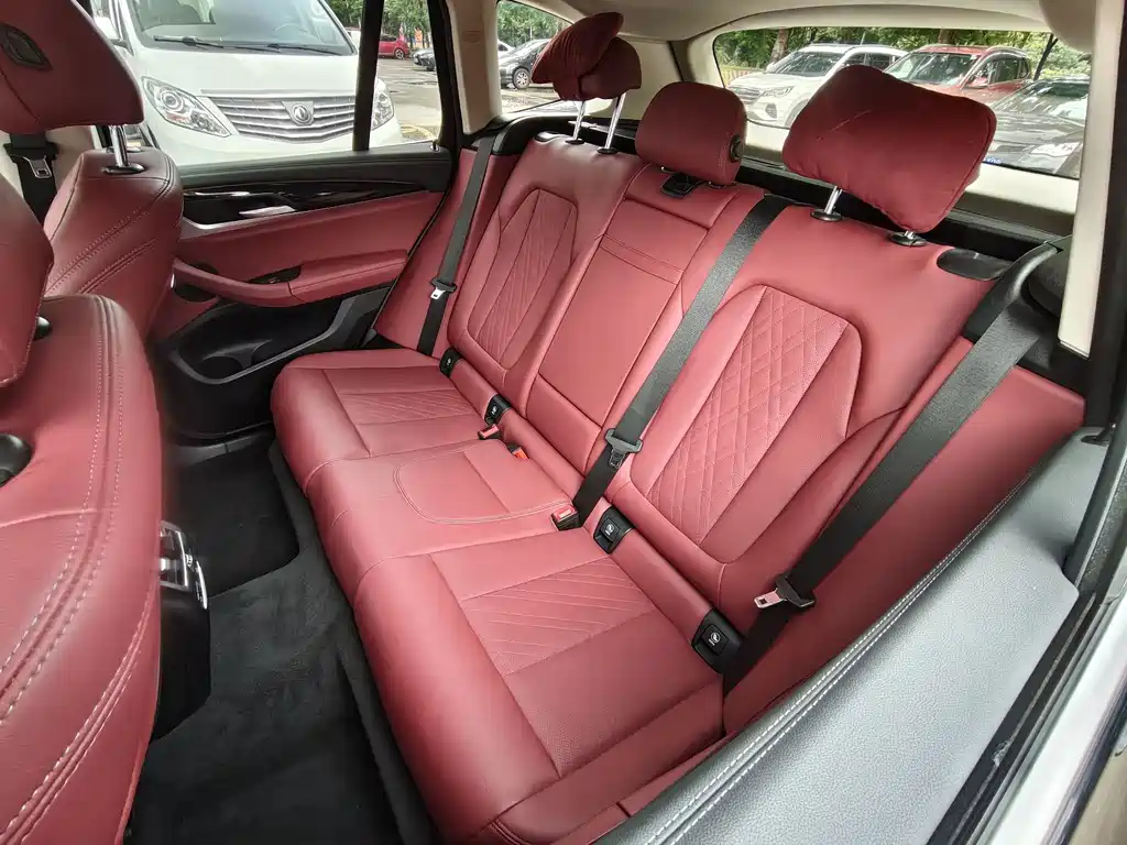 BMW iX3 2023 Leading Edition