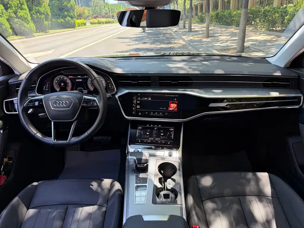 Audi A6 Import 2022 allroad quattro Explorer 55 TFSI Premium Off-road Edition
