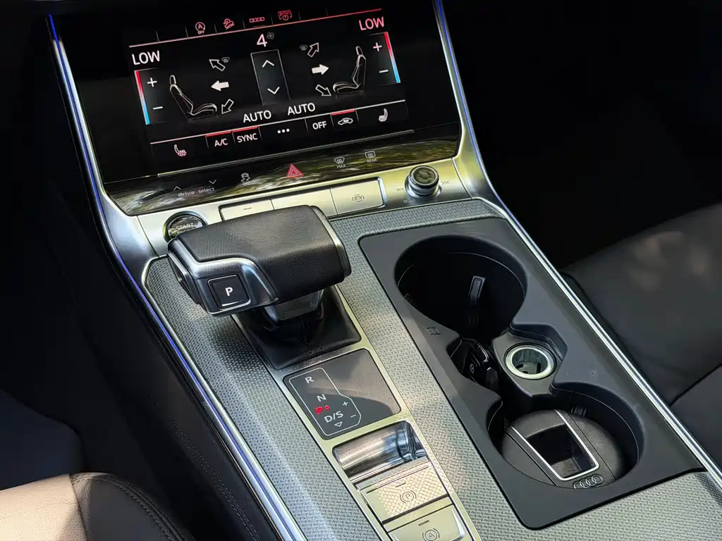 Audi A6 Import 2022 allroad quattro Explorer 55 TFSI Premium Off-road Edition